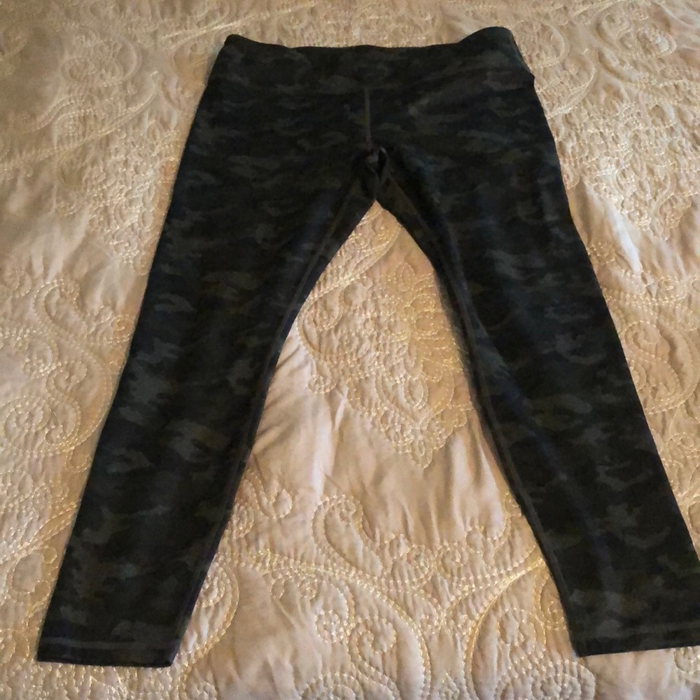 Camo Fabletics leggings.